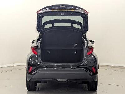 Toyota C-HR Photo freshmotors-0c1c83caa60c54d1ecfd29525b2eebcdf4422b9d.jpg