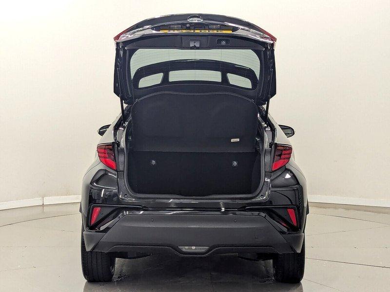 Toyota C-HR Photo freshmotors-0c1c83caa60c54d1ecfd29525b2eebcdf4422b9d.jpg