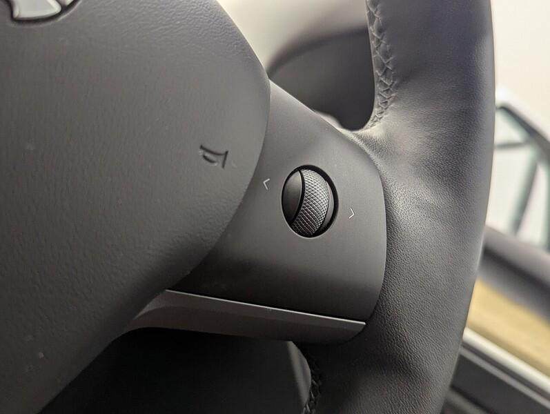 Tesla Model Y Photo freshmotors-0c2ae53831757c4f2453c9dc59b5111dd53296fe.jpg