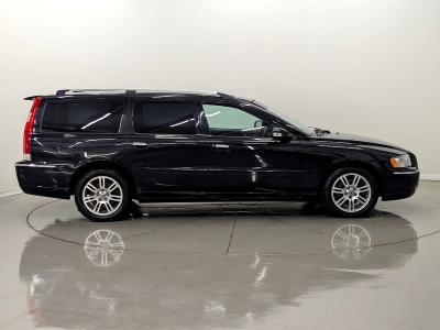 Volvo V70 Photo freshmotors-0d864ee04164a195f4d4a25f51dcab5c40d0a79b.jpg
