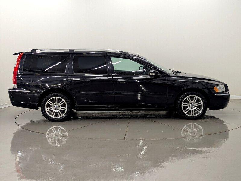 Volvo V70 Photo freshmotors-0d864ee04164a195f4d4a25f51dcab5c40d0a79b.jpg