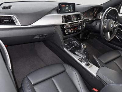 BMW 3 Series Photo freshmotors-12cb9ec7cf248c6826c3ac2200aa4bcd539fc6c5.jpg