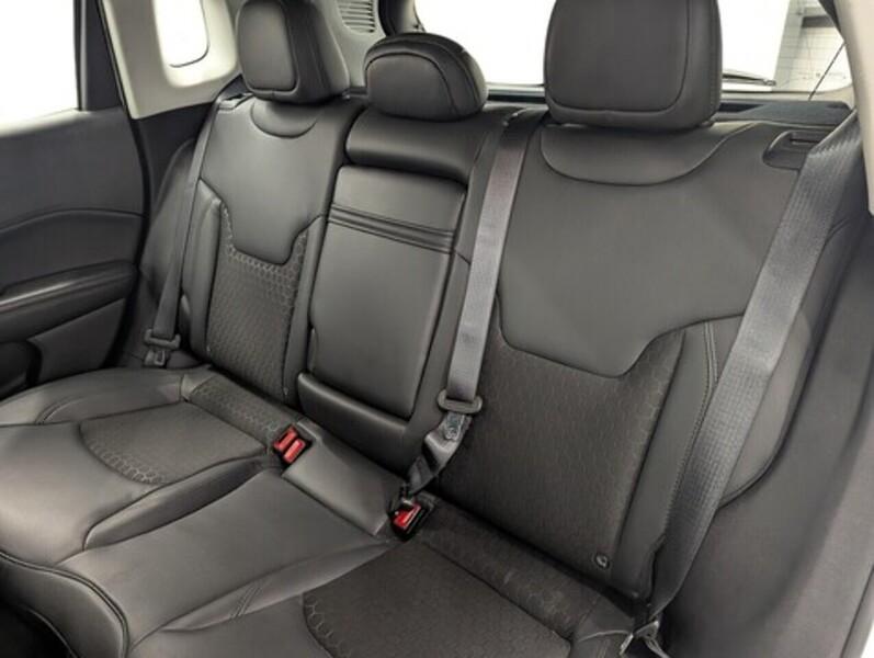 Jeep Compass Photo freshmotors-165b2f8a3b29c634559aae01fe9580ef5cc5a20f.jpg