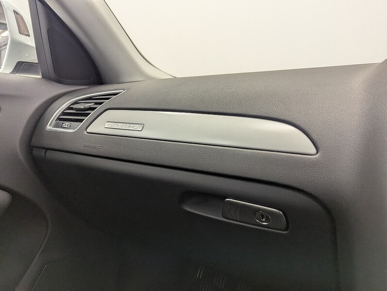 Audi A4 Photo freshmotors-185bf161a61020a15b0ebbb1cdf42385b48132d3.jpg