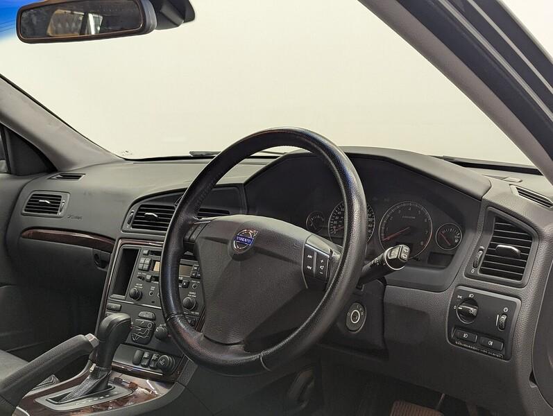 Volvo V70 Photo freshmotors-19f4431e09fe8bd368fcb54e4feea63754c6bf50.jpg