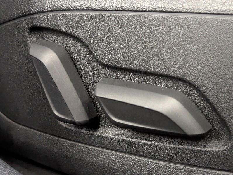 Audi A4 Avant Photo freshmotors-1b8c3aba0e368777fe6fa1683286ac04269a5159.jpg