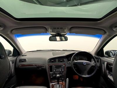 Volvo V70 Photo freshmotors-1e2fb1683d52002ec9d90b8797216cdbda710ed5.jpg