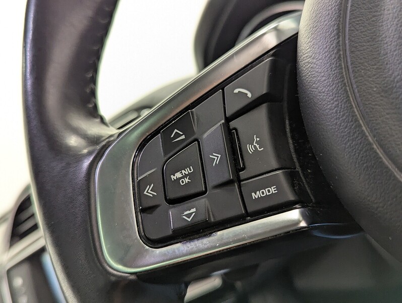 Jaguar F-PACE Photo freshmotors-21695c6d0bd2070f3155fa9f7fba16fa3bf3275f.jpg