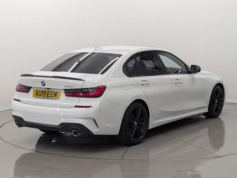 BMW 3 Series Photo freshmotors-220542f5e61be195422ebf22f4136a353d294f6d.jpg