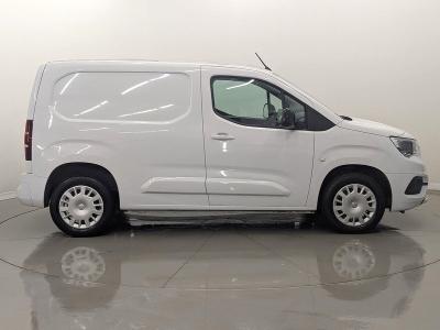 Vauxhall Combo Photo freshmotors-228d6828f86902cf6a39242490a22775fd38b326.jpg