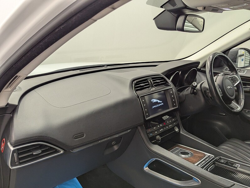 Jaguar F-PACE Photo freshmotors-22905d18de451f3620133765c4a46e55f6b7eda3.jpg