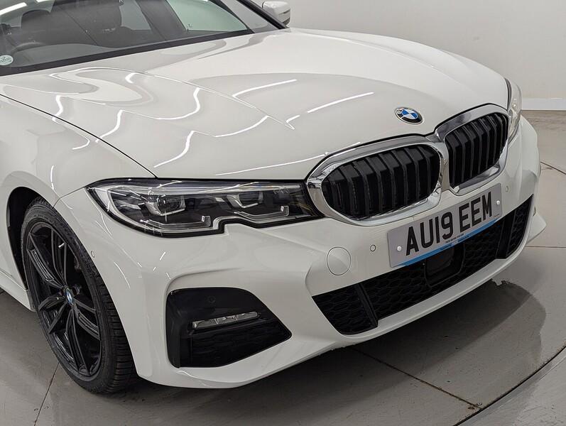 BMW 3 Series Photo freshmotors-22a91f156013e7287bddb66d0bffc396cb4d60d8.jpg