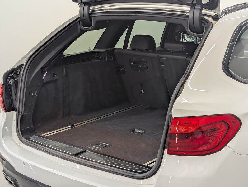 BMW 5 Series Photo freshmotors-24d4671bf1970d7369038f215cc081100bb84ab0.jpg
