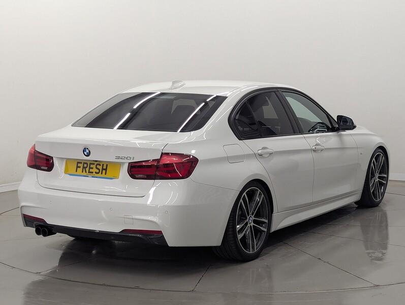 BMW 3 Series Photo freshmotors-250256cfc6ce78ae6c27208881bd75b29b6017e1.jpg