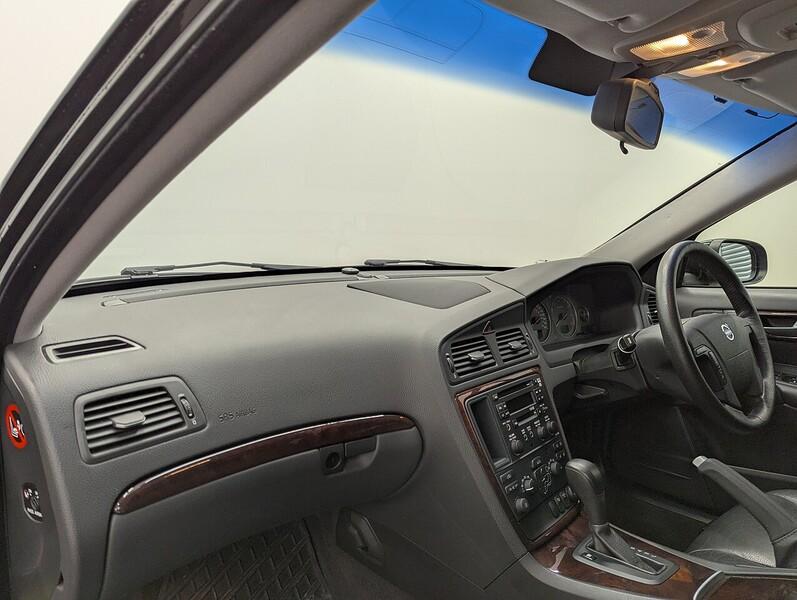 Volvo V70 Photo freshmotors-2ab942078ba075a0943f358e8858bf509f1a0e63.jpg