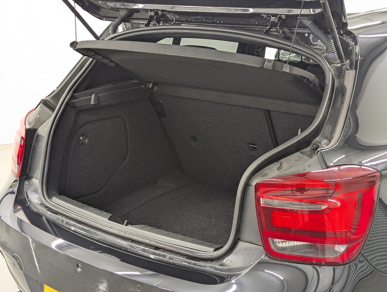BMW 1 Series Photo freshmotors-2ba33c4f8abf103931b2d326d9dd178f4f17ee6e.jpg