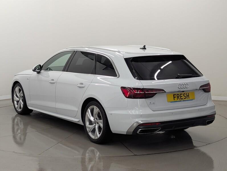 Audi A4 Photo freshmotors-2c284f68c57a1ede95f0ca351175dd33a87422a9.jpg