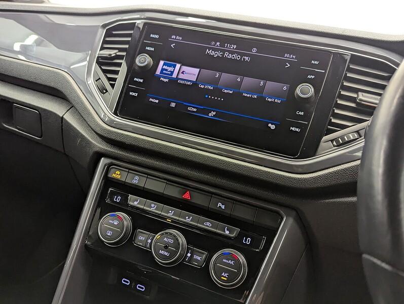 Volkswagen T-Roc Photo freshmotors-2cd5025cccbfb8a06ac6a6899dacabea3d2b1770.jpg
