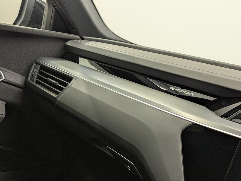 Audi e-tron Photo freshmotors-2d8b13a1238fb08183d72c2f253aa144972b7639.jpg