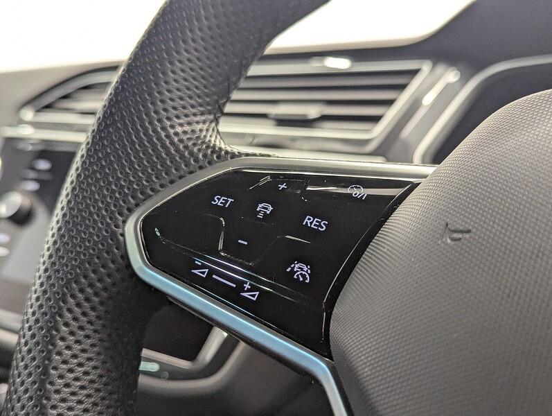 Volkswagen Tiguan Photo freshmotors-2e4d5516dfc79288c8d81003da79dfda11200383.jpg