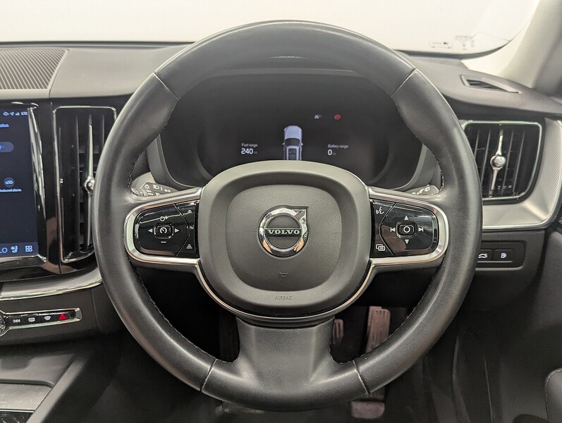 Volvo XC60 Photo freshmotors-356ba7e6a7ff62624bb9cd9de67de9e8a896632a.jpg