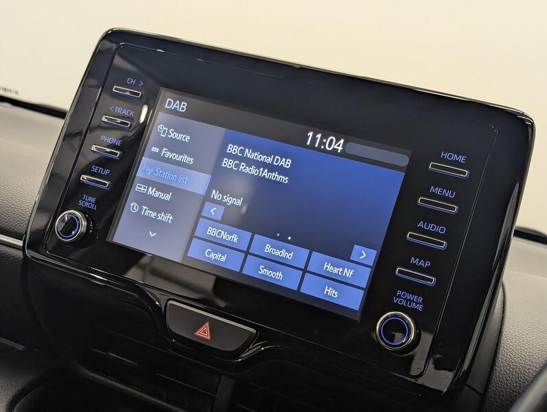 Toyota Yaris Photo freshmotors-372dd507f36accd6fe801572bb5dc0975b36b3c3.jpg