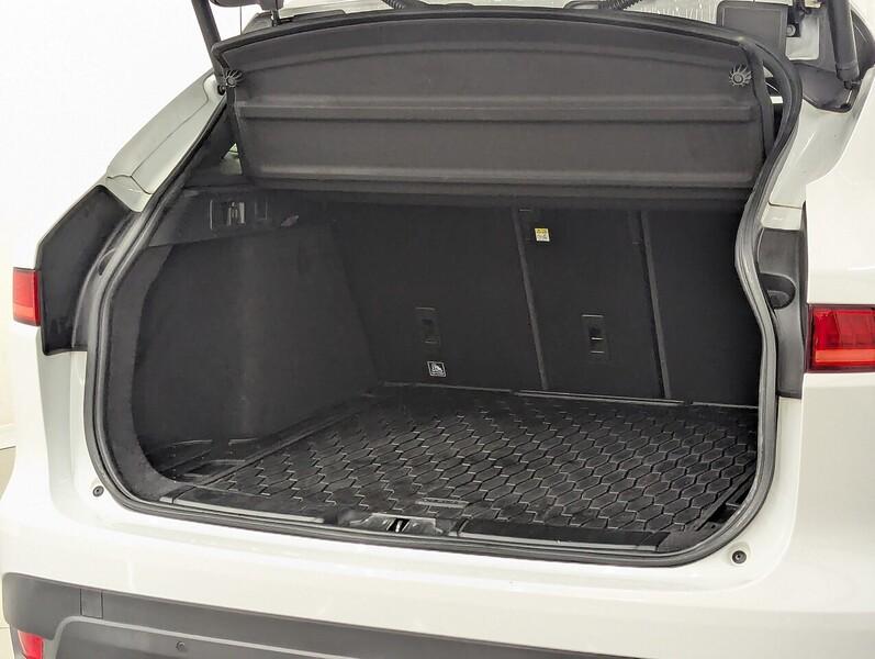 Jaguar F-PACE Photo freshmotors-39cf1419515022f96d256f3d5af0893e7ee7106a.jpg