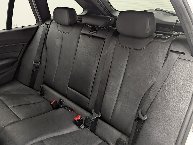 BMW 3 Series Photo freshmotors-3e313ac6d6194bcb481689df495e9481c77c45fc.jpg
