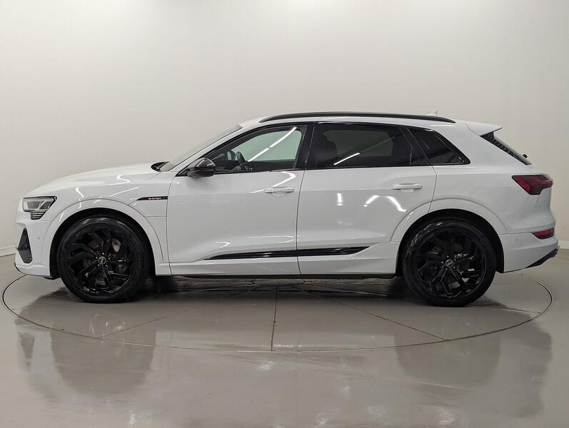 Audi e-tron Photo freshmotors-40f47466d4abf1f5930065c8a4fedcac89029484.jpg