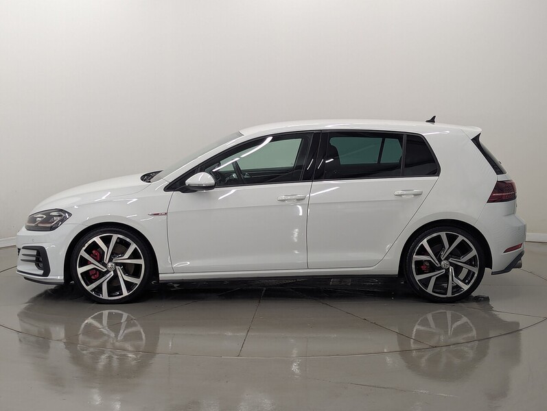 Volkswagen Golf Photo freshmotors-410b8af7341bedb3a7974df97568ca9d02549a75.jpg