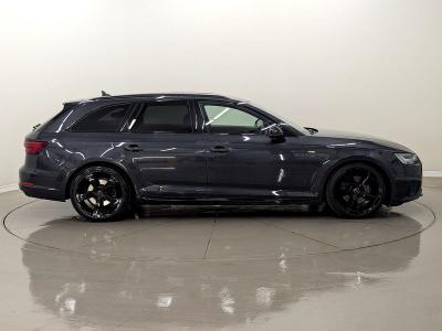 Audi A4 Avant Photo freshmotors-452ba473a028b982e0a1c3e77ee178a598272a69.jpg