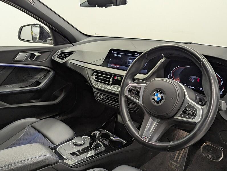 BMW 1 Series Photo freshmotors-4c797e39776560f3c8b650bfca4159fa338f1ad4.jpg