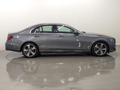 Mercedes-Benz E Class Photo freshmotors-51baf304df04f22f7dee2cb7727fcb777c6a93ae.jpg