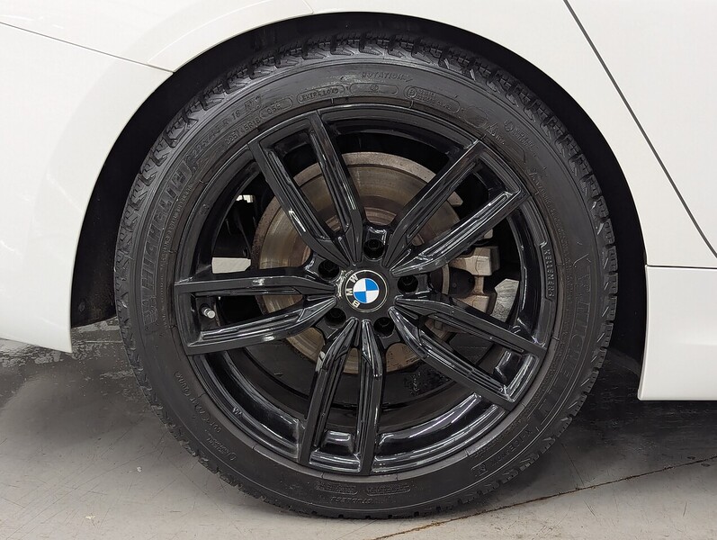 BMW 3 Series Photo freshmotors-51bf4e015fb9388c240f01a50df2e5e92e00e9be.jpg