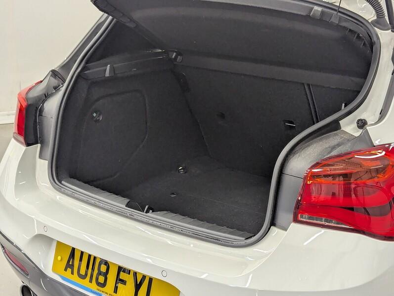 BMW 1 Series Photo freshmotors-541b81eb6ae0a96abd02d9e99a05662eee2e2675.jpg