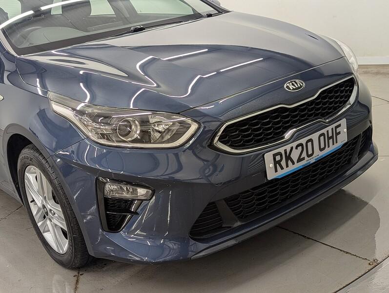 Kia Ceed Photo freshmotors-556889f1e74141d7a3e3fb6a2bf0340a914ed104.jpg