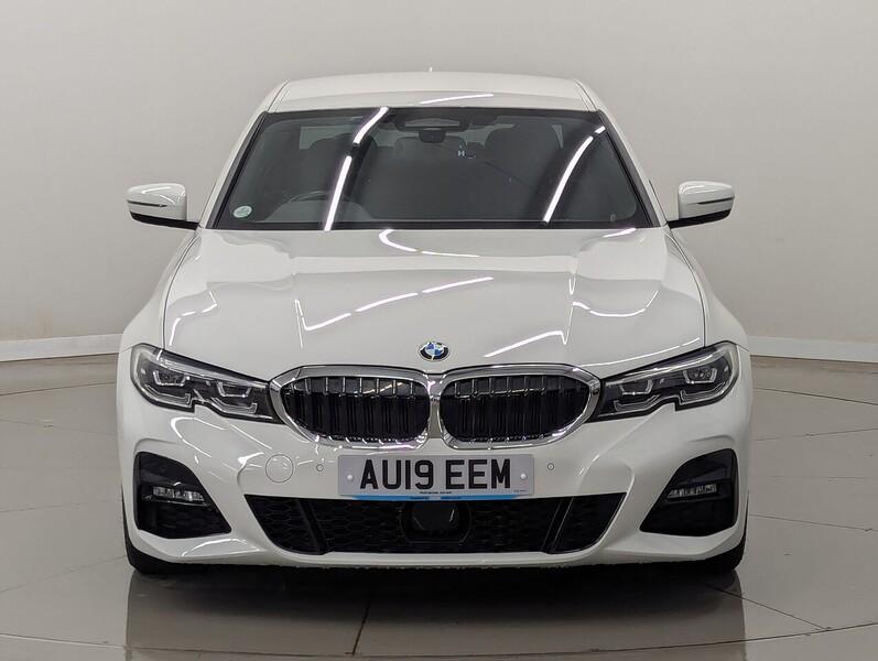 BMW 3 Series Photo freshmotors-59ab9cfaea6540d77e930575ea984ce0a71eeaa5.jpg