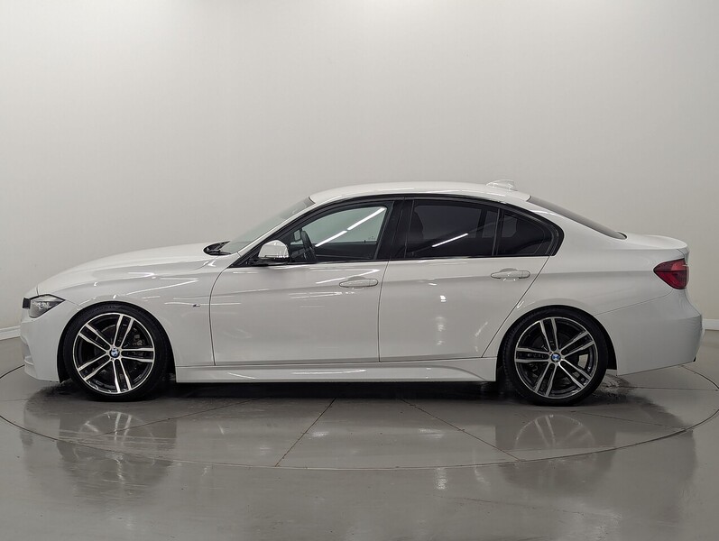 BMW 3 Series Photo freshmotors-5c8851daec736e67a4b3f120a5f3bd2808c0a8dd.jpg