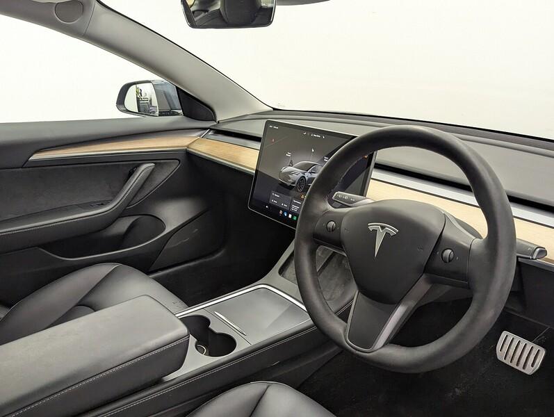 Tesla Model 3 Photo freshmotors-5d466c98796211ae60dd45cda2bd713b8c63b83c.jpg
