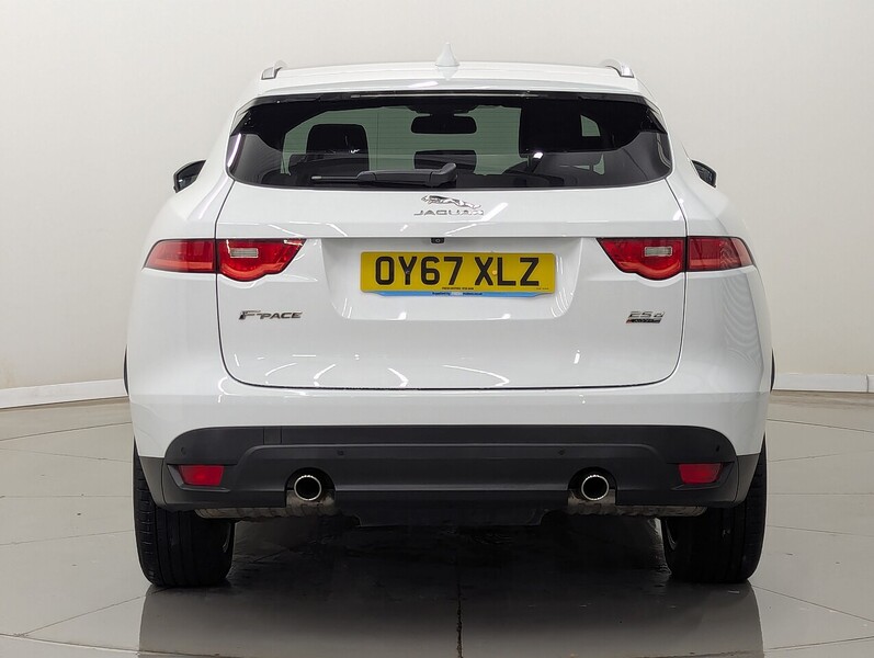 Jaguar F-PACE Photo freshmotors-6194becd71b961a6615134ddf27139b4f2b11133.jpg