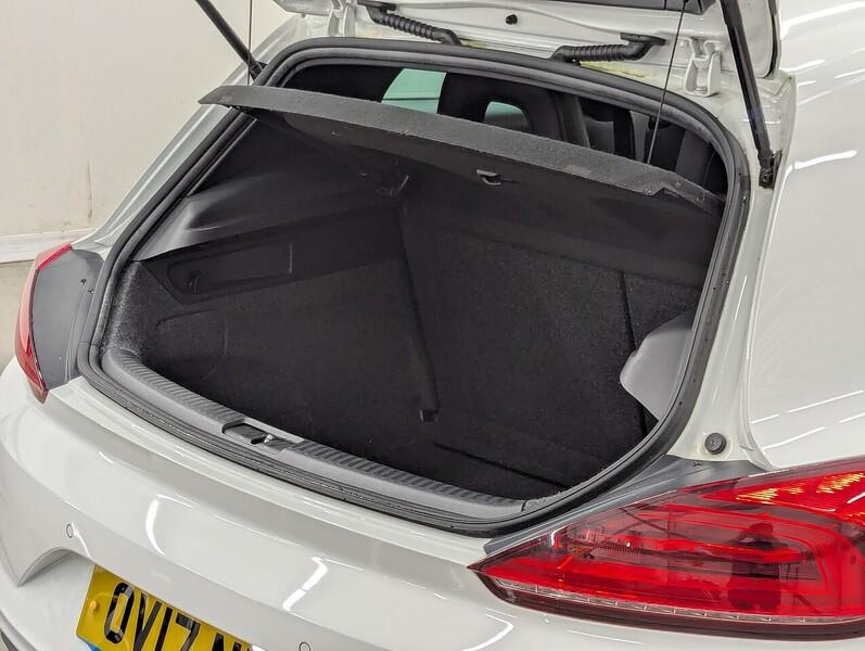 Volkswagen Scirocco Photo freshmotors-61d197d83bf99bbd0b1443298a0cb2466991b873.jpg