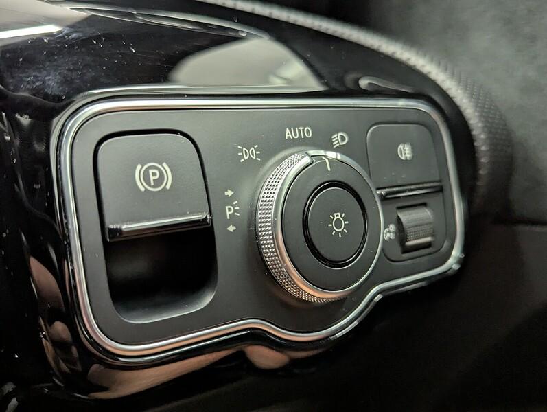 Mercedes-Benz A Class Photo freshmotors-62ab0e85a2e76ad708faed0dc647d720e754b350.jpg