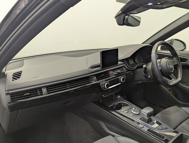 Audi A4 Avant Photo freshmotors-63be4be18c94f17b473e7a4e6e23bdce7c4a0267.jpg