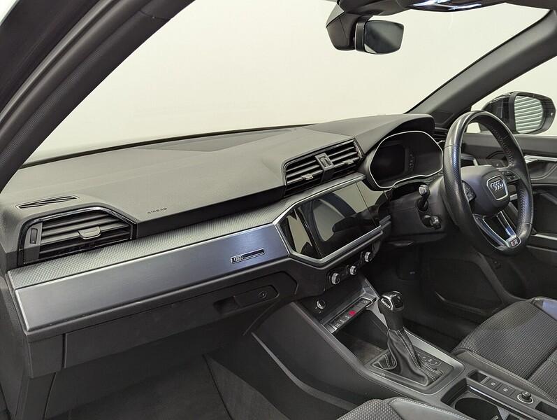 Audi Q3 Photo freshmotors-63ec974467521d8f40b10d7fa76a749e318018ae.jpg