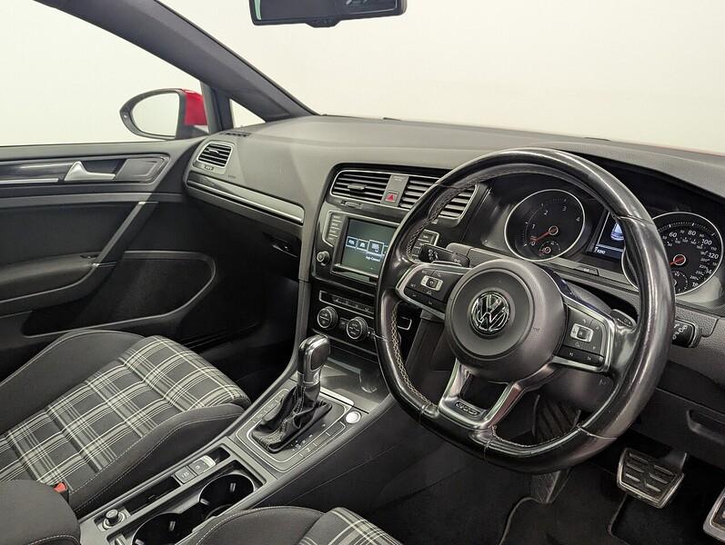 Volkswagen Golf Photo freshmotors-648178799fdbe6c05ead5e68db49cbb2fba974b1.jpg