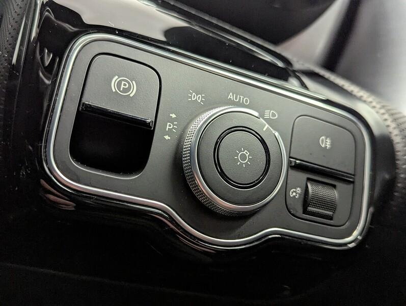 Mercedes-Benz CLA Photo freshmotors-66abe219a2918c50d733601baef19ee7c3d66707.jpg