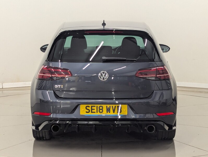 Volkswagen Golf Photo freshmotors-6becfdf35bb828a33a069ef1f1bda7ccae60e0b1.jpg