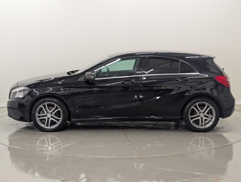 Mercedes-Benz A Class Photo freshmotors-6cdf0f7a6357e1ffe3d6b18ca00aae0f8b93d7e9.jpg
