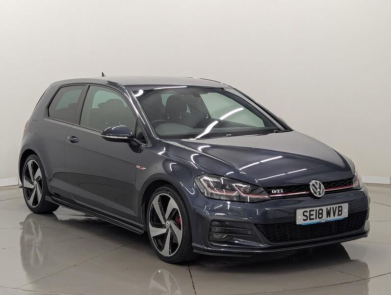 Volkswagen Golf Photo freshmotors-703bfaf11c5845f9a78252c0576a6f713288f25b.jpg