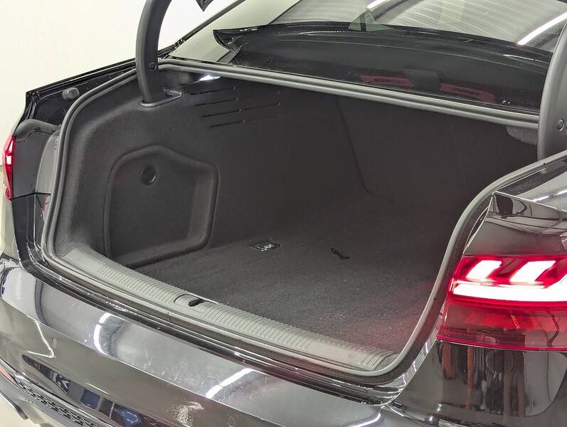 Audi A4 Photo freshmotors-7092a234d337b8d145c714c7cd7a10cd6af30a87.jpg